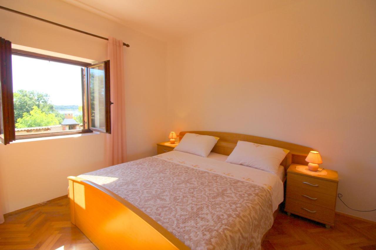 Apartment Liliana Near Beach Porec Exterior photo