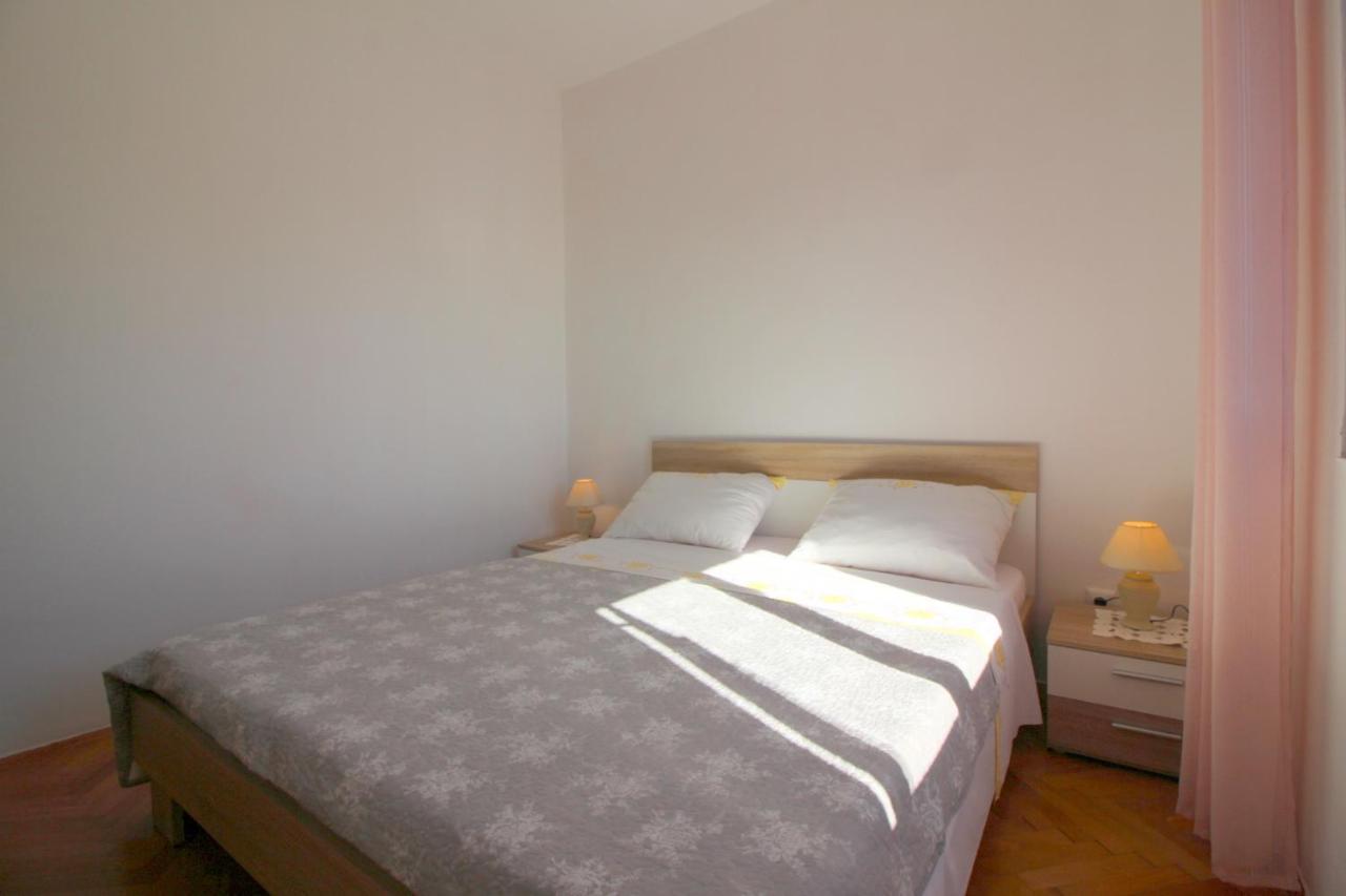 Apartment Liliana Near Beach Porec Exterior photo